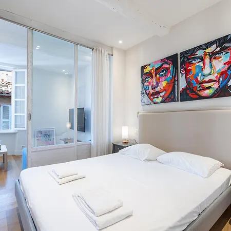 Διαμέρισμα Matisse 100m Near The Sea - Happy